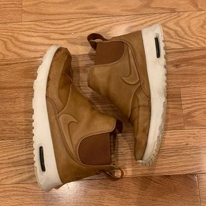 Nike Women’s Air max thea mid